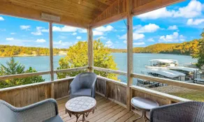 Charming 3BR Cabin - Jacuzzi Tub - LAKE VIEW - Image 2