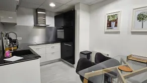 The Eden, fully equipped, elevator, downtown, quiet - Image 4