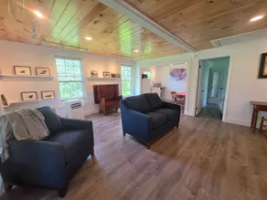 The Gallery/Newly renovated bungalow - Image 3