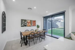 Melonba 4BR With 2 Parking, 3 Min To Woolworths - Image 2