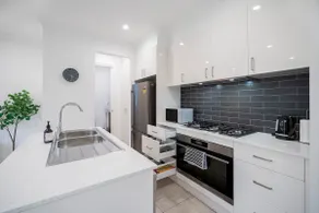 Melonba 4BR With 2 Parking, 3 Min To Woolworths - Image 5
