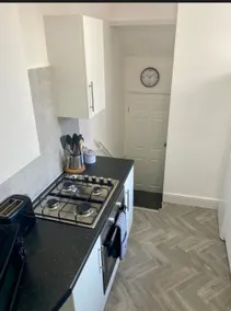 Gateshead Urban 3 Bed Home Sleeps 7, Free Parking - Image 3