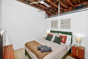 Top-Floor Loft , Downtown Views, Free Parking - Image 3