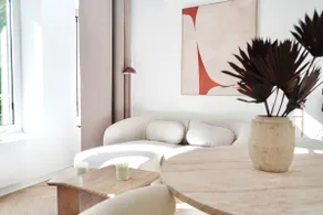 Air-conditioned Soho suite with whirlpool bathtub, 2 bedrooms - Image 4