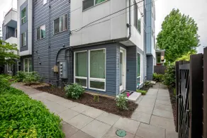 Rooftop Patio + Close to Downtown + Free Parking - Image 4