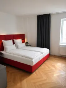Hamburg's most central spot – right on Hansaplatz (1) - Image 2