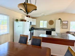 Central Coast Gem: Lux 2BR/Sleep Number King Bed - Image 3