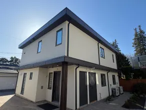 Sleek 3BR Residence | Private Entry | AC | Parking - Image 2