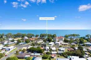 Blush Beach Shack - Image 3