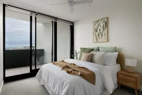 Elevated 3BR Stay - Views Amenities Parking - Image 3