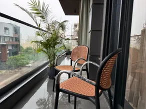 Exclusive Luxury 1 BHK, Balcony, Tub, Work St Park - Image 5
