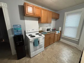 Adorable apartment in Mr. Roger’s Neighborhood - Image 3