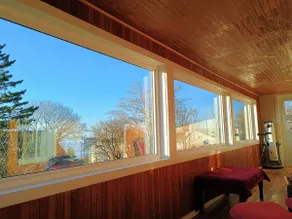 Charming Seaside Getaway with Spectacular Views - Image 3