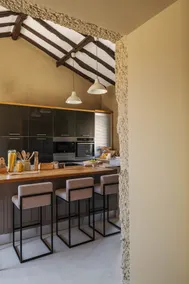 4-Bedroom Family Home Surrounded by Vineyards - Image 5
