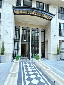 Premium NYC-Style Apartment | Prime Location - Image 3