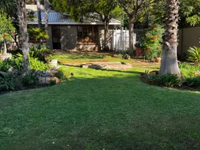 Large Garden Flat - Image 2