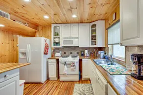 Hike & Unwind - Quiet Wooded Getaway in Pikeville - Image 4