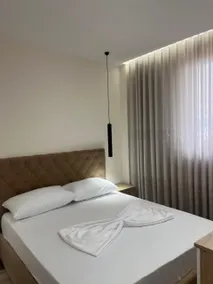 Golden Stay - Image 3
