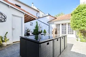 Exceptional house in the heart of the bubbles - Image 2