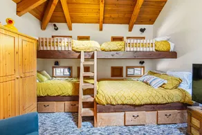 Black Butte | AC + Fire Pit | Bunks | Sleeps 10 - Image 5
