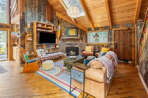 Black Butte | AC + Fire Pit | Bunks | Sleeps 10 - Image 2