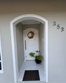 House | 6 guests | quiet neighborhood | 1 parking space - Image 2