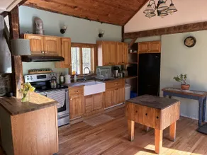 Charming historic farmhouse at Tapalou Guilds Farm - Image 4