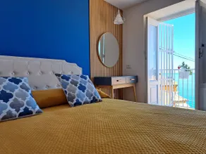 Room with romantic balcony with sea view in Pizzo - Image 2