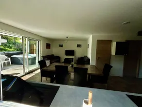 Quiet cottage with private hot tub for 4/6 people, terrace & BBQ - Image 5