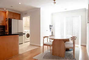 Luxo Stays | Sunlit Home w/ Bay Views & Fast WiFi - Image 3