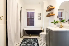 Charming 3BR w Large Yard Walk to Downtown - Image 4