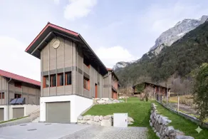 Alpen Haus Uri l 20 min Andermatt l 6 Beds l Hike & Bike l Family - Image 2