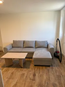 Pleasant, air-conditioned, single-story, two-bedroom apartment - Image 4