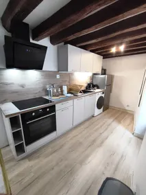Le St Laurian - Vatan Center - WiFi - 4 Guests - Image 2