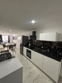 Le 21 Comfortable townhouse - Image 3