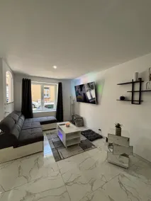 Le 21 Comfortable townhouse - Image 2