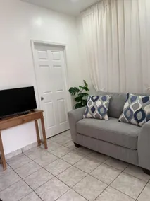 Cozy Mother in Law suite in Hialeah - Image 2