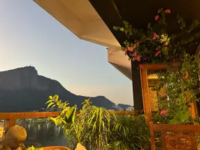 Panoramic Sanctuary on the Lagoon | 150 m² - Image 5