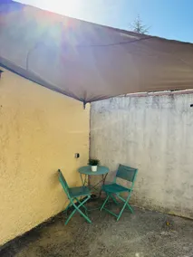 Independent studio, private garden, and air conditioning. - Image 5