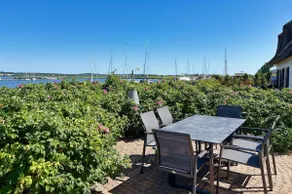 Haus Boddentraum Morgenrot: Terrace, Garden, Sea View - Image 2