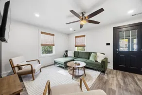 Bungalow On Ann - Image 2