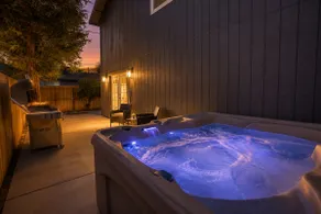 The Noir House | Near Sequoia + Hot Tub + 5 Beds - Image 2