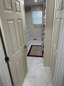 Cozy 6-Bed Home w/ Backyard| Perfect for groups - Image 4
