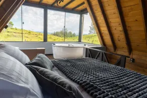 Refúgio 37 Chalet with Bathtub and Incredible View - Image 3