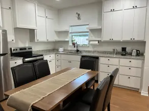 The Poplar House - Comfortable and Inviting! - Image 5