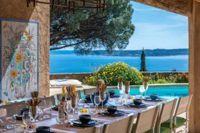 Family villa, magical view of StTropez 6 suites - Image 3