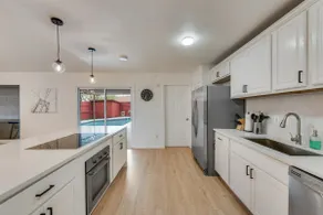 5BR w/ Pool & Hot Tub • Walk to Lake Ray Hubbard - Image 4