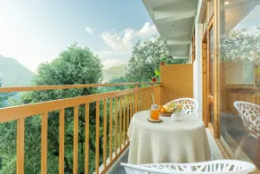 Escape to Nature in Jibhi | Spacious 4BR Cottage - Image 2