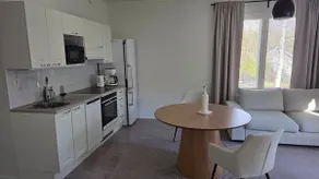 1 Bedroom Semi-detached house 48m2 - Image 3
