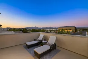 RMV Gem - FamilyFriendly, Amenities, Rooftop Views - Image 4